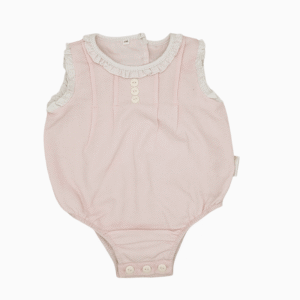 Enterizo plisado de color rosa para bebé de 6 meses de la marca Chocolat Baby