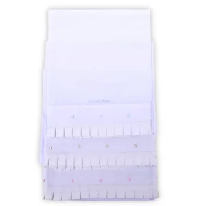 Juego de sábanas blancas con detalles en rosa, celeste y dorado