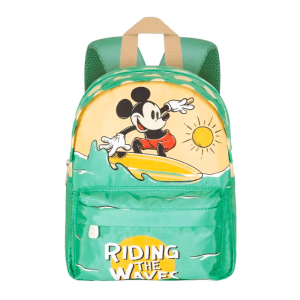 Mochila preescolar Joy Disney Mickey Mouse Surf verde y amarilla vista frontal con estampado de Mickey surfeando